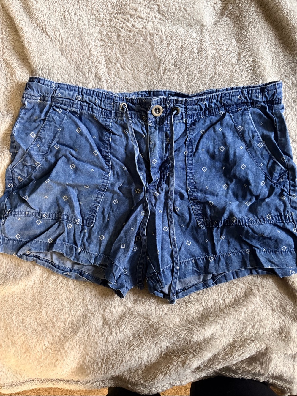 GAP Blue Diamond-Print Drawstring Women's Utility Shorts
